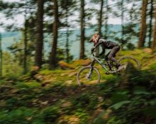 agar anak kita hanya bergantung kepada-Nya